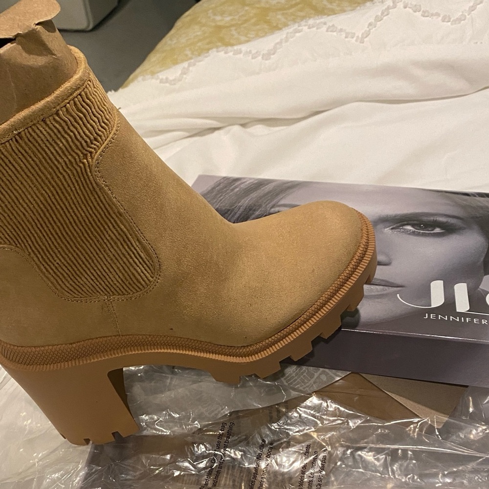 Jennifer Lopez Tan Ankle Boots